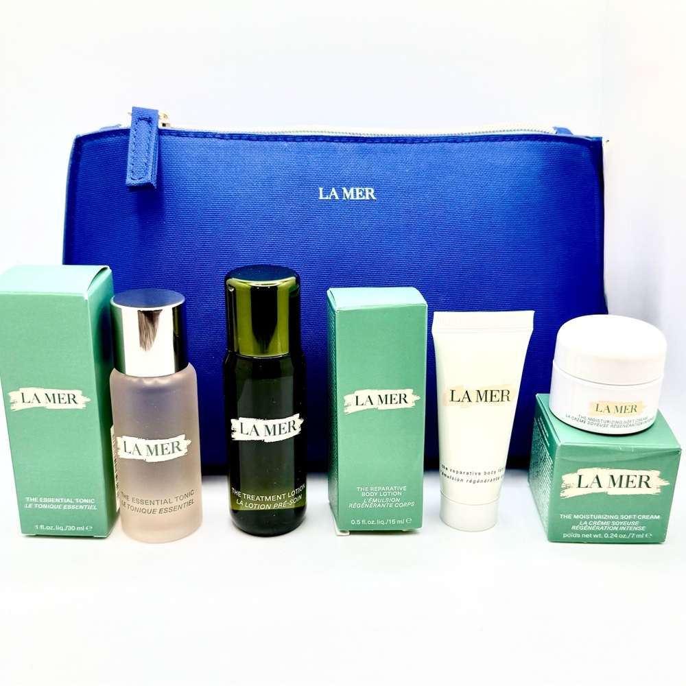 La Mer Skincare Set with Blue Bag